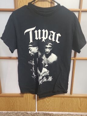 Tupac 2pac All Eyez On Me Graphic Tshirt Size Medium